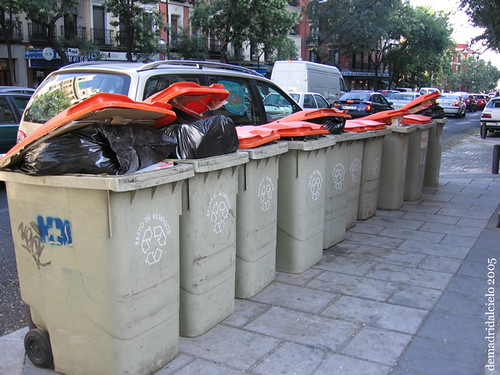 Cubos de basura en Madrid