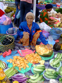 Brunei - Kianggeh Tamu - Local Lady