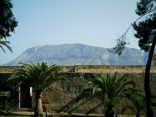 castillo Denia y el Montgó