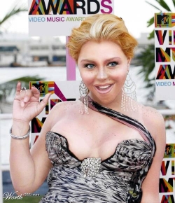 Lil' Kim At Video Music  Awards Show